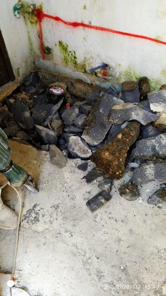 bild-6 Das alte Badezimmer war ein Schuttloch