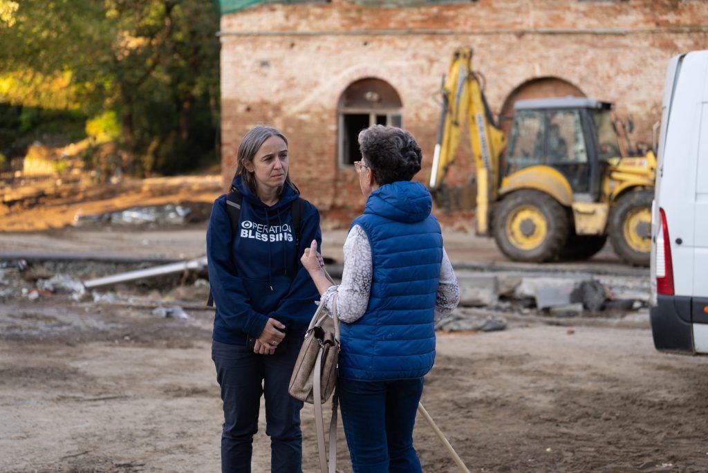 Im Gespräch mit einer Anwohnerin