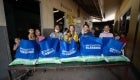 Verteilung von Lebensmittelpaketen in Thailand