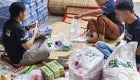 Packen von Lebensmittelpaketen