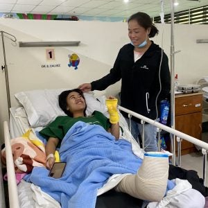 Gliesa im Krankenbett nach der Operation.